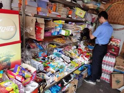 開學(xué)季亮劍！校園周邊“黑心店”煎炸過期食品被查處